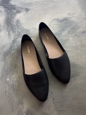 ALDO genuine leather Black Pointed toe Flats